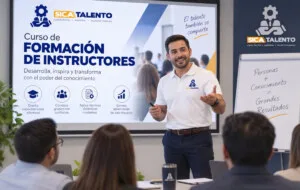 Instructor impartiendo curso de formación de instructores para capacitación empresarial en SICA Talento